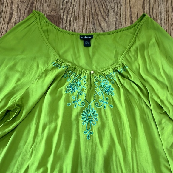 Lane Bryant Tops - Lane Bryant Green Embroidered Women's Top